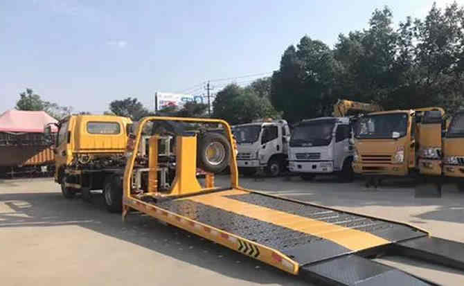 临河区汽车中途维修案例