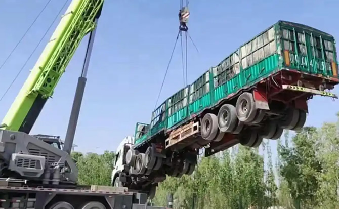 临河区道路脱困救援案例